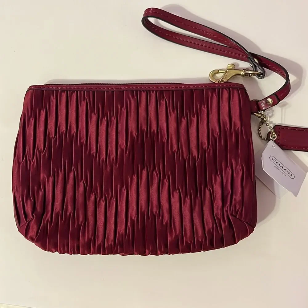 Coach Ashley Vintage Y2K Satin Burgundy Wristlet Red Pleated Clutch Bag Glam New - Picture 5 of 10